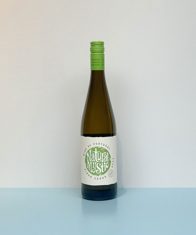 Invincible Natural Mystic Vinho Verde - Companhia del Vinhos invencível