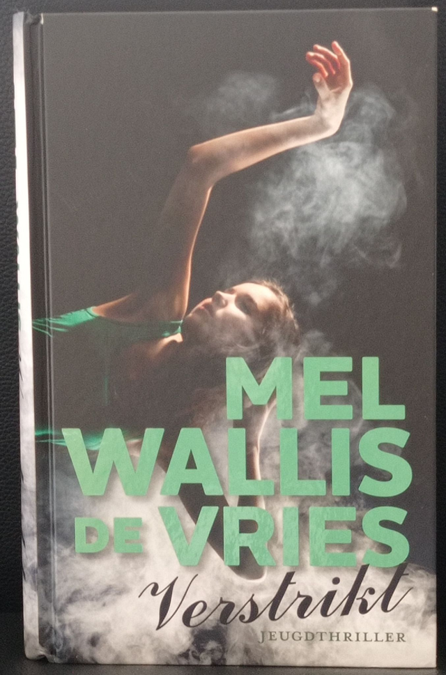 Verstrikt de Mel Wallis de Vries