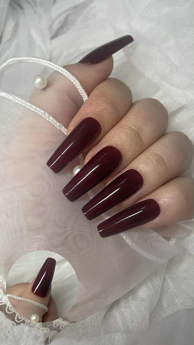 Deep Burgundy 