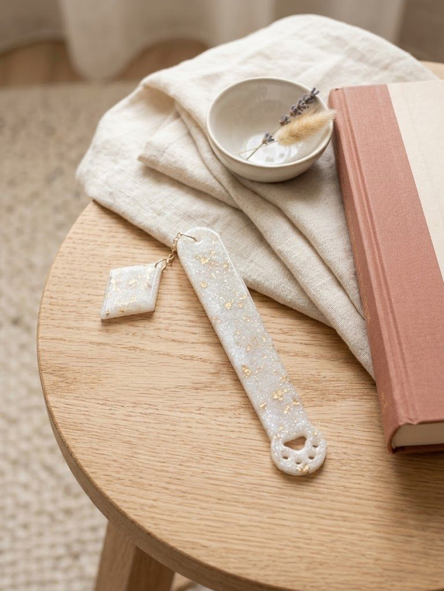 Marque page chat Blanc et Or Losange 