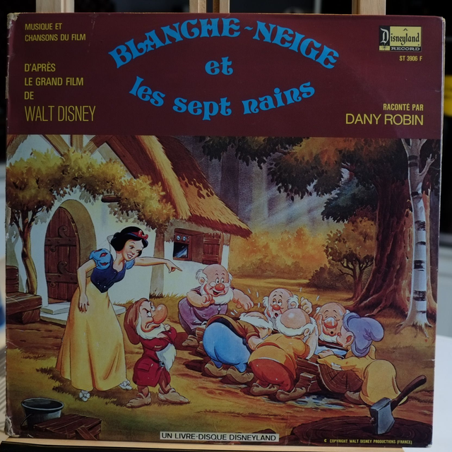 BLANCHE NEIGE ET LES SEPT NAINS