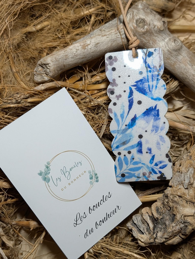 Marque page bleu vernis