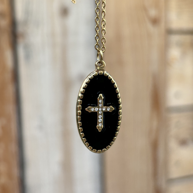 Sautoir médaille croix émail noir 