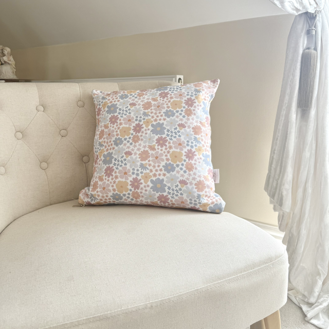 In Full Bloom - Cushion 