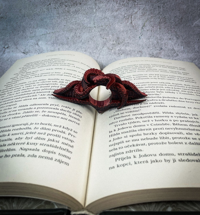 Držák stránek Chobotnice rudá