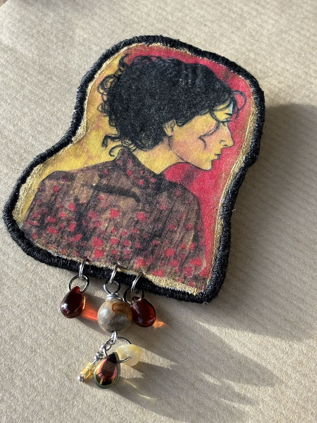 Broche Illustrée *Daphnée*