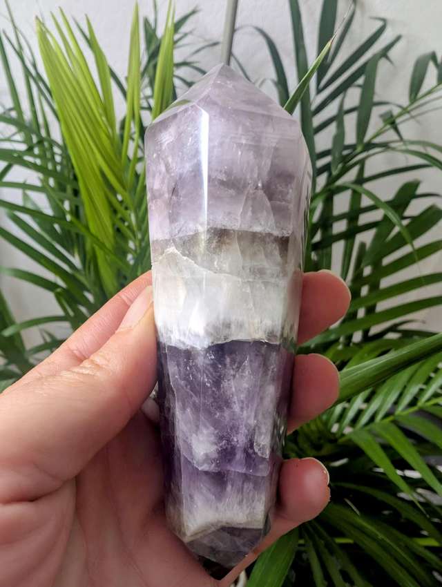 CHEVRON AMETHYST WAND -       weight 237g / size 12x5cm