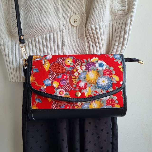 Mini-sac cartable "Kaori" rouge & simili cuir noir