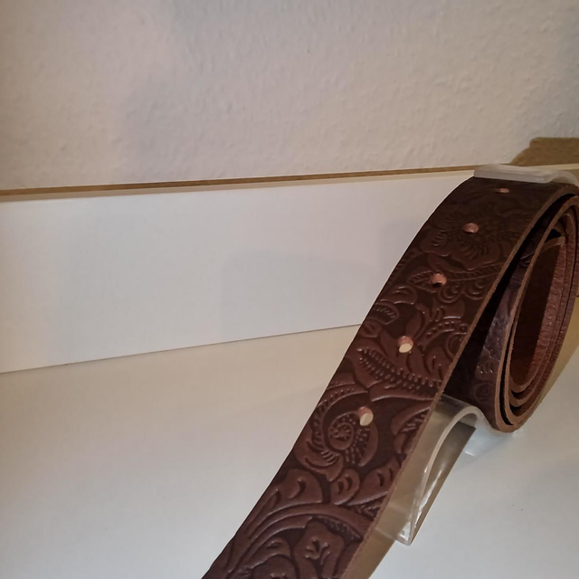 Floral in dunkelbraun 40mm