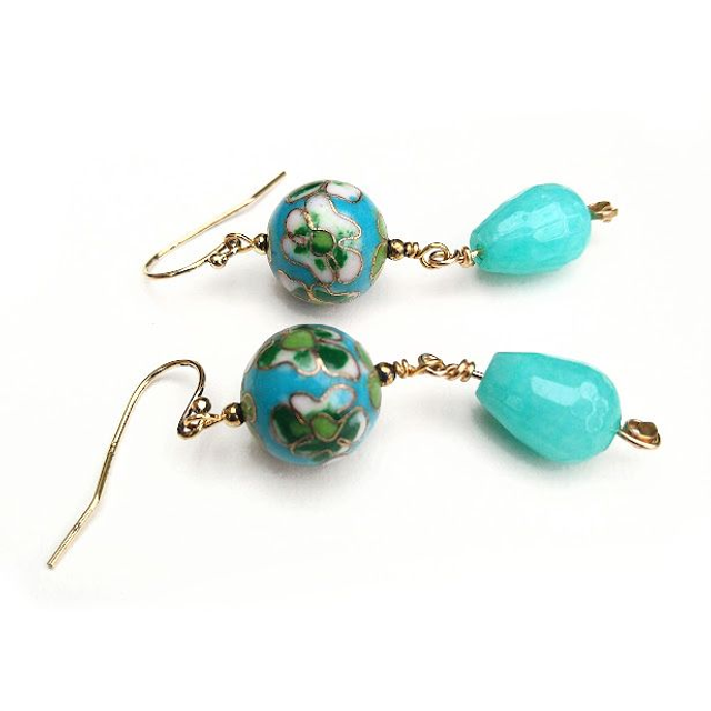 Vergulde oorbellen met cloisonné 