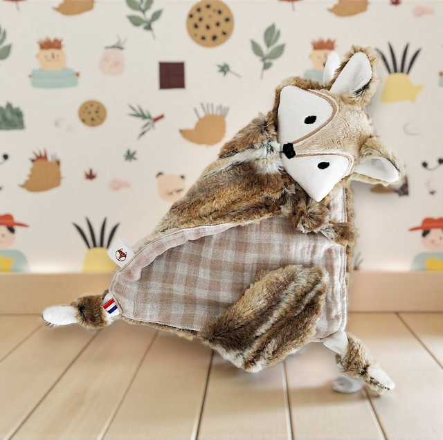 Léo le loup fourrure tricolore