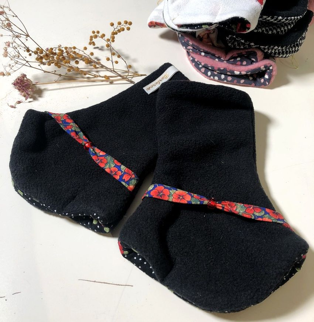 Mitaines noires fleurs  TM  