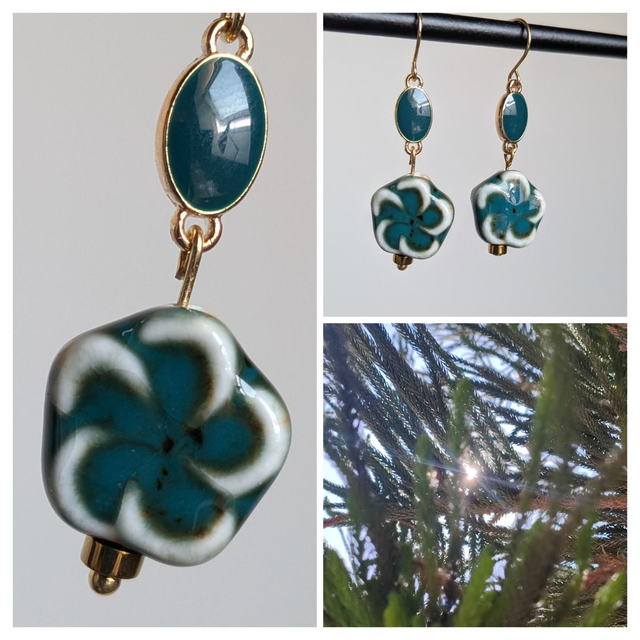 Boucles d'oreilles " fleurs" en verre blanc et vert et email, en acier inoxydable doré, pièce unique, sans nickel 