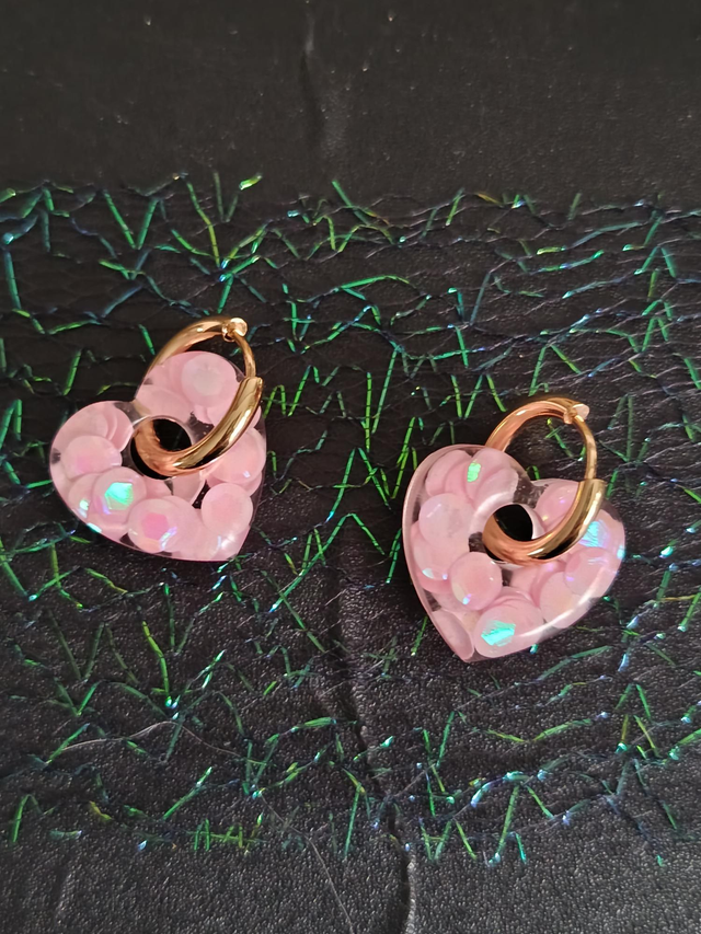 Pampilles "Cœur de Rosée" – Bijoux cœur rose irisé, pampilles artisanales poétiques