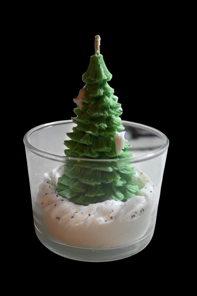 🕯️ Bougie « Sapin Enneigé »