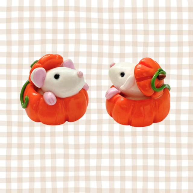 Pumpkin Mouse Figure