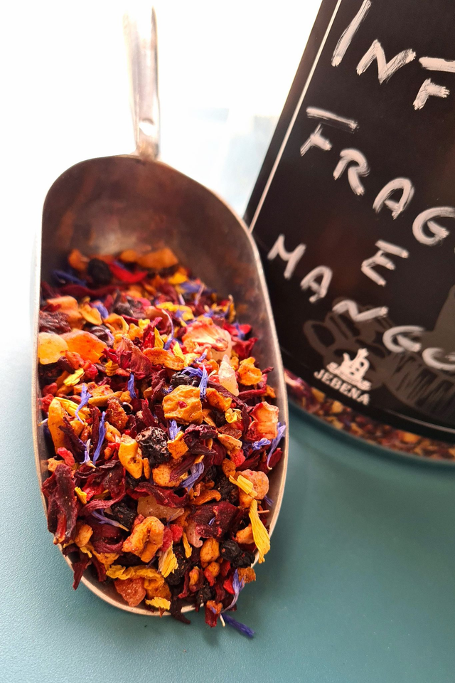 Infuso di frutta &quot;mangia e bevi&quot; Fragola e Mango