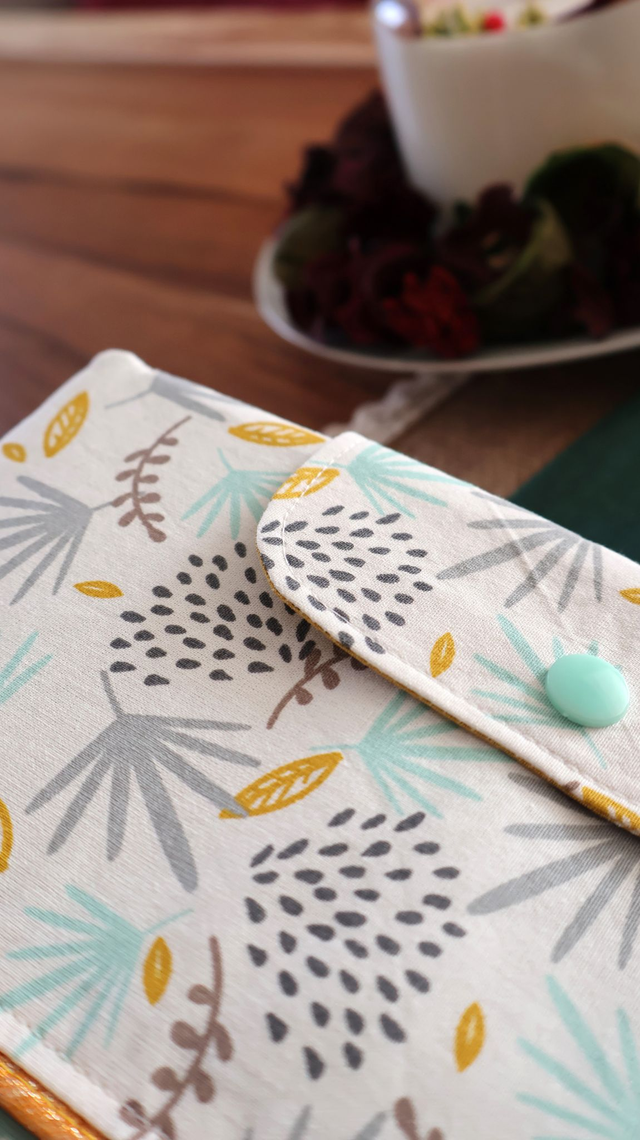 Feuille - Bleu ciel à pois biais doré