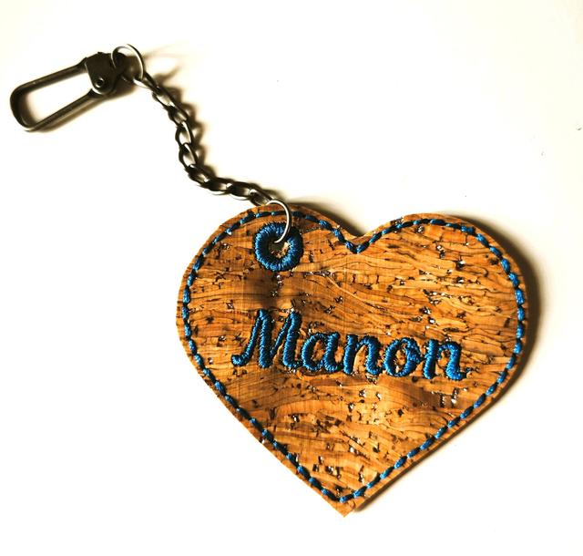 Porte clé brodé Manon