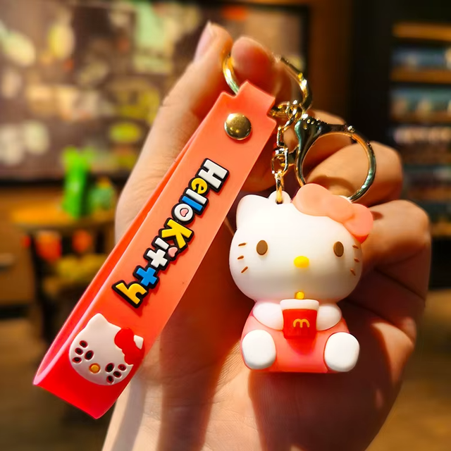 0593 - Hello kitty - met McDonald drinken