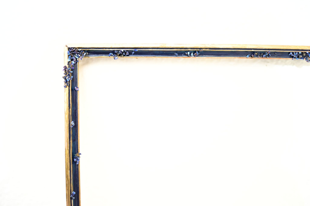 Cadre fin avec cristaux bleu