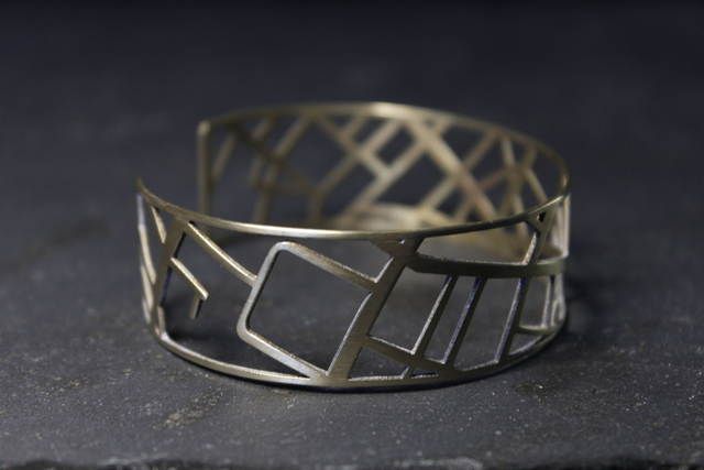 Paris  Marais  Place des Vosges | Manchette classique | Laiton | Dedale