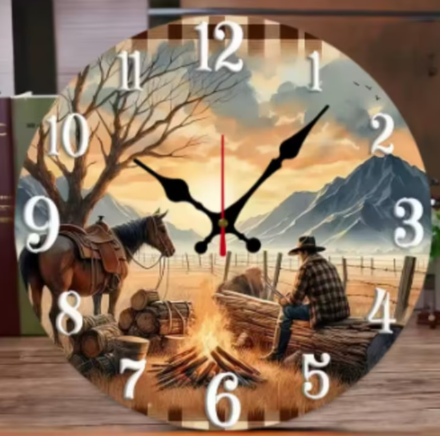 Ronde wandklok van hout Eenzame Cowboy (25cm)