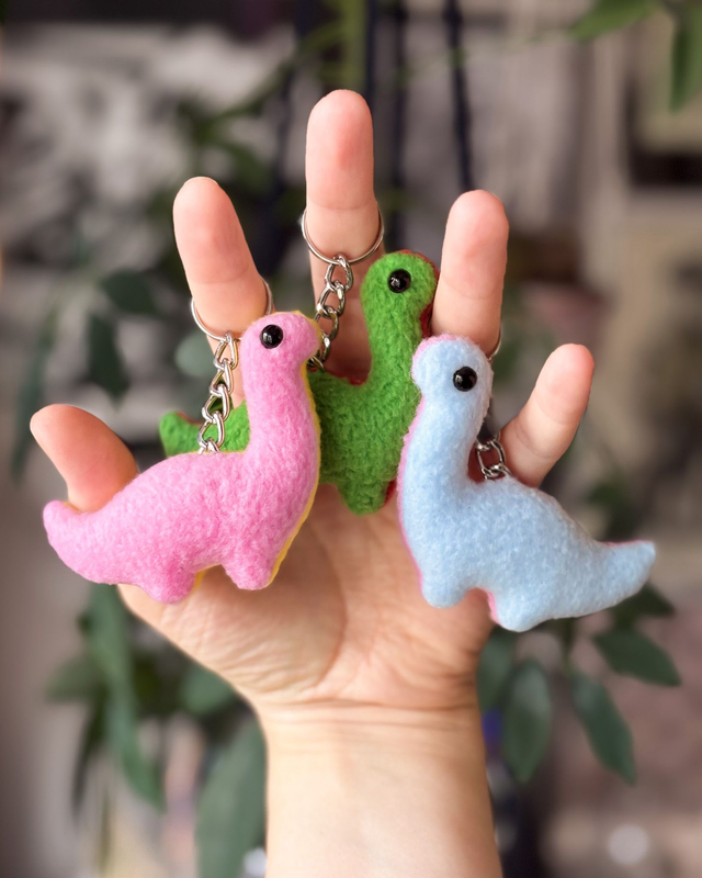 Brelok pluszowy diplodok