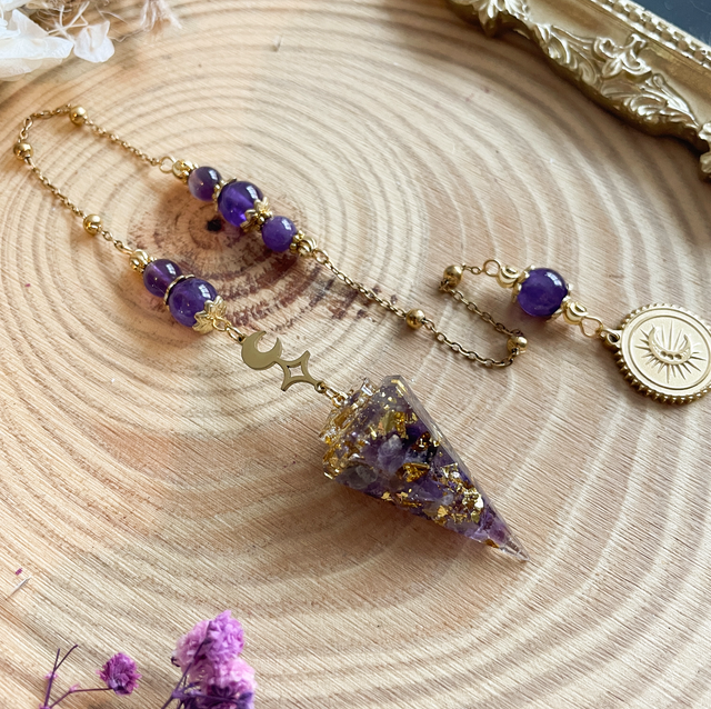 Pendule divinatoire améthyste, médaillon lune 