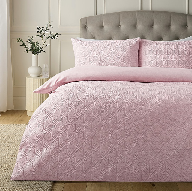 Double Pink Pretty Fan Quilted Pinsonic Duvet Set