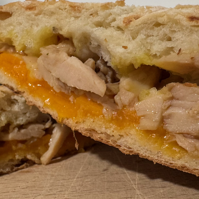 Sándwich Pollo y Mostaza