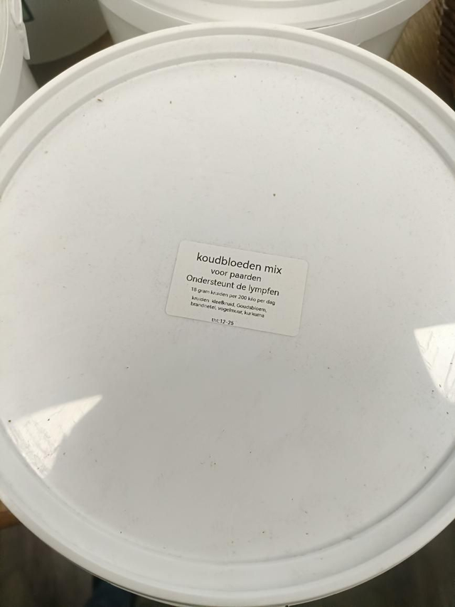 Emmer paardenkruiden koudbloed