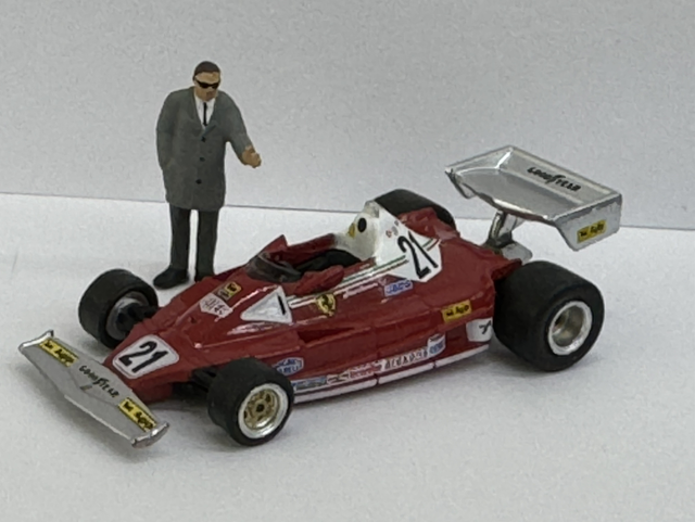 Ferrari 312 T2 C. Villeneuve mit Enzo Ferrari Figur Brekina 1:87