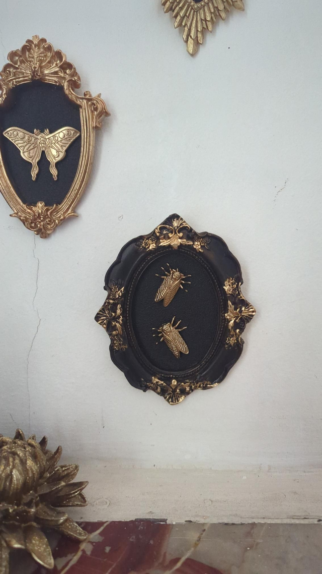 Cadre baroque doré vieilli - duo de cigales