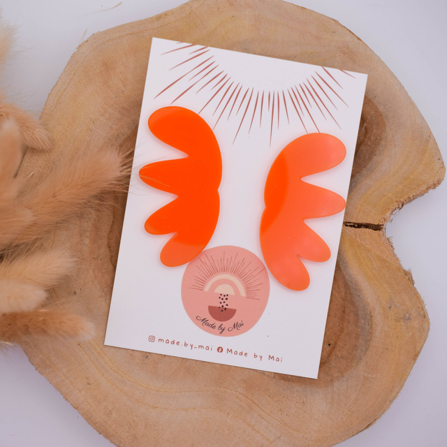 Boucles d&#039;oreilles oranges en plexi