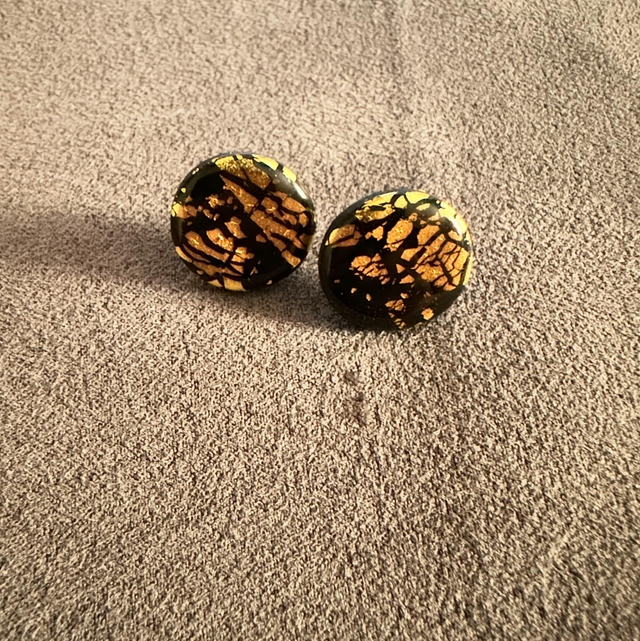 Ohrring Stecker Schwarz/Gold Mittel