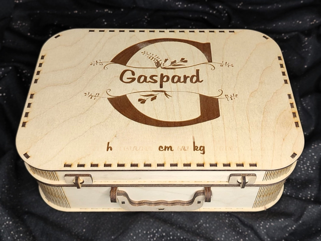 Malette &quot;valise&quot; pour cadeaux de naissance