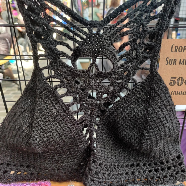 Crop top (sur commande)