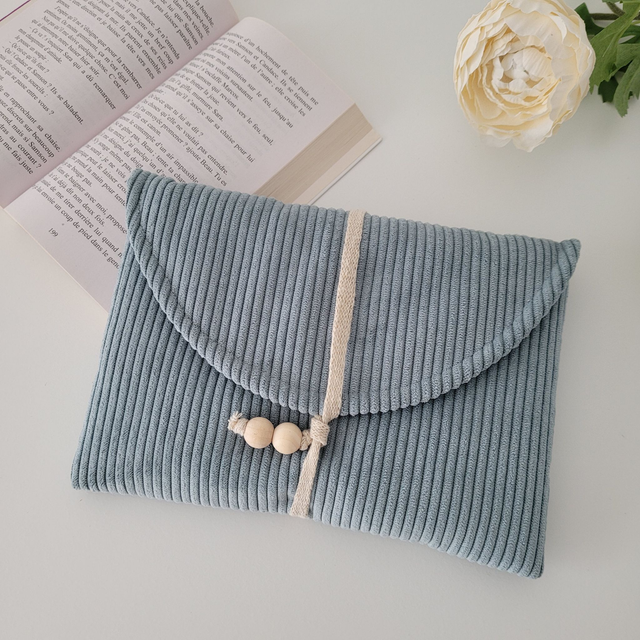 Pochette à livre Zoé velours bleu ciel