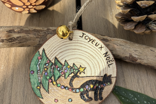 Boule de Noël en Bois Chat &amp; Sapin