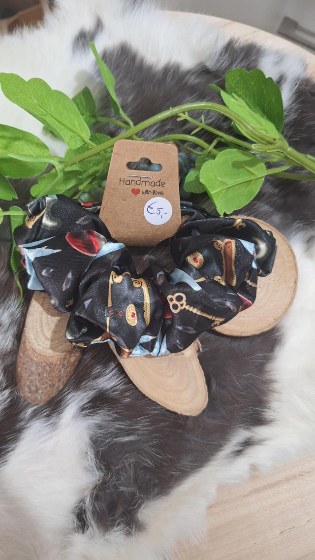 S-006. Keys and mystery