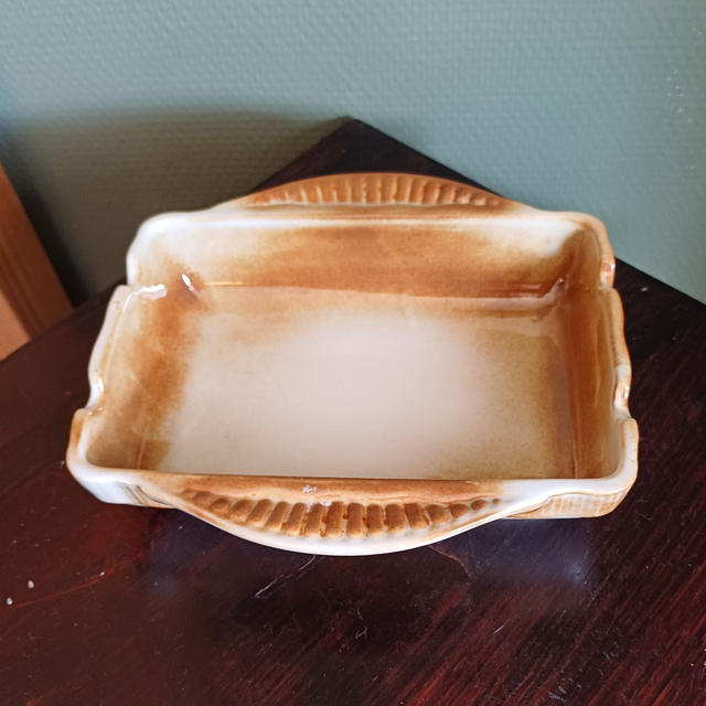 Friesland | Langwerpige Duitse ovenschaal met grepen Melitta (lengte 18,5 | breedte 12,0 | hoogte 4,5 cm) beige bruin | Vintage