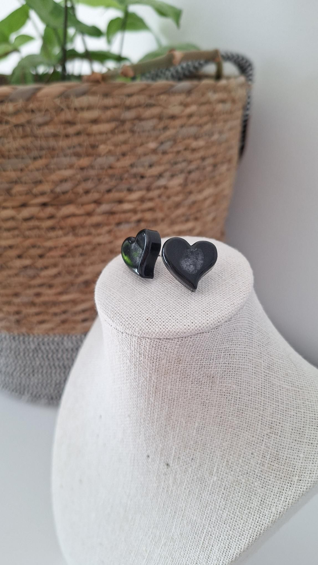 Puces coeurs asymétriques noires et blanches 