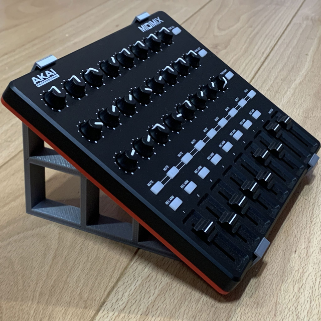Stand for AKAI MIDIMix control surface mixer (MIDI Mix) with reversible 30 degree/60 degree angle