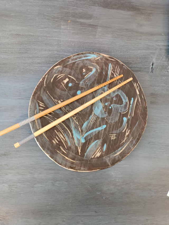 Assiette  plat scraffito 