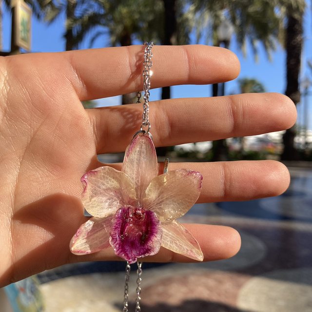Dendrobium Orchid Neklace