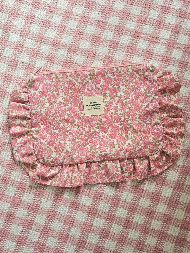 Pochette en tissus upcyclés