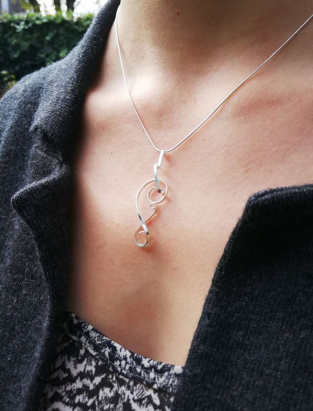 Pendentif grande torsade