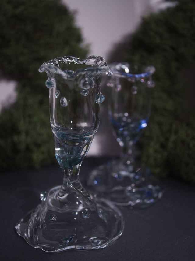 VESSEL holder