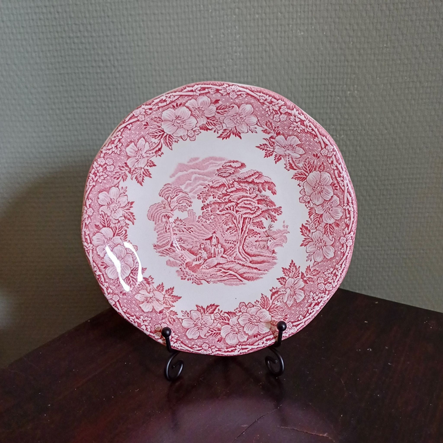 Enoch Wedgwood | Schoteltje Geschulpt (diameter 16,0 cm | hoogte 2,0 cm) met &#039;Woodland&#039; motief in roze kleur | Vintage